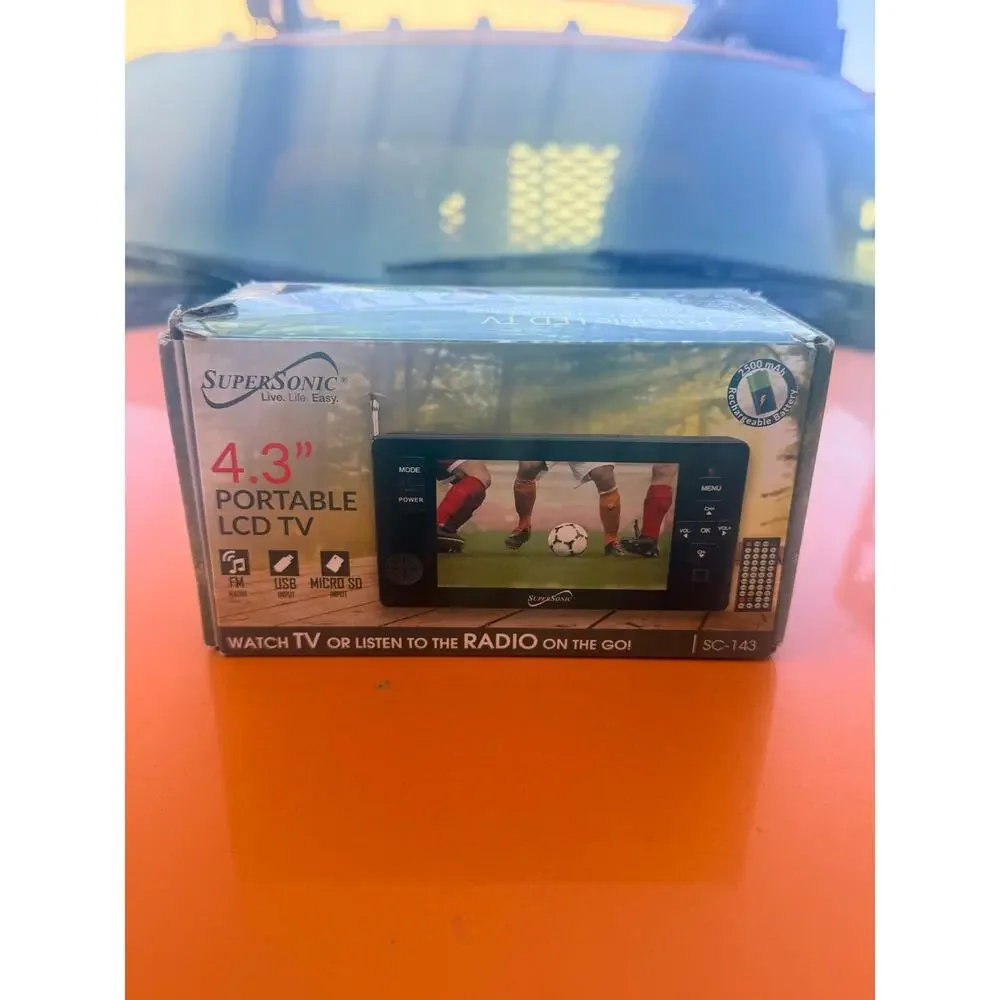 Supersonic 4.3 inch portable LCD tv with 32 gigabyte micro SD card